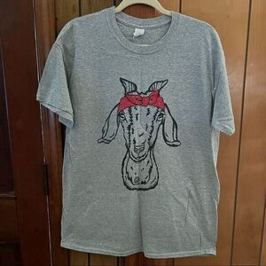 Gildan Women's Girlie Girl Goat Graphic Print Pullover Short Sleeve‎ Gray Large